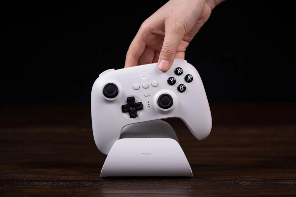 Геймпад 8BitDo Ultimate Bluetooth White Edition 80NA