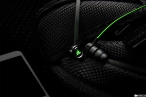 Razer Hammerhead Bluetooth Wireless in-Ear Headset (RZ04-01930100-R3A1)