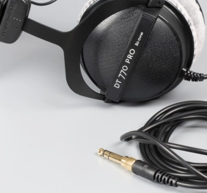 Накладні навушники Beyerdynamic DT 770 PRO 80 Ohm